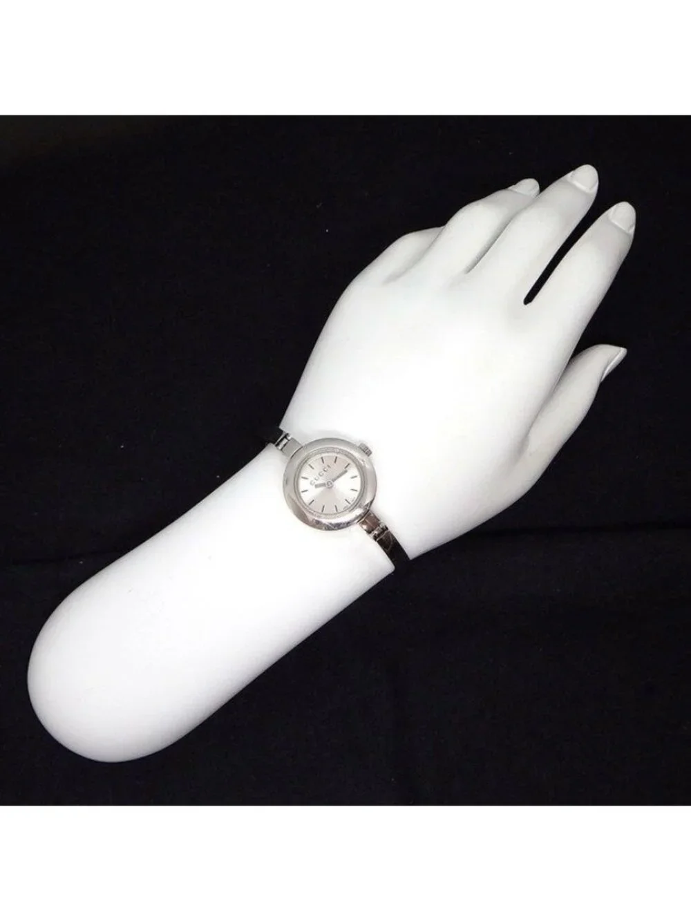 Gucci Watch Bangle Round 105 Sunray Silver Dial SS Quartz Analog